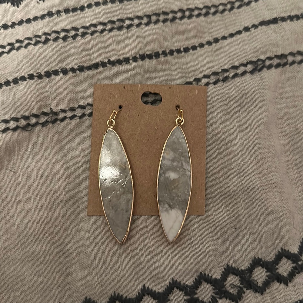 Grey marbles dangle earrings